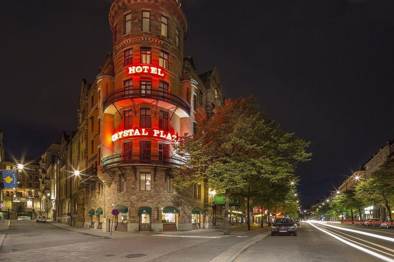 Hotel Crystal Plaza