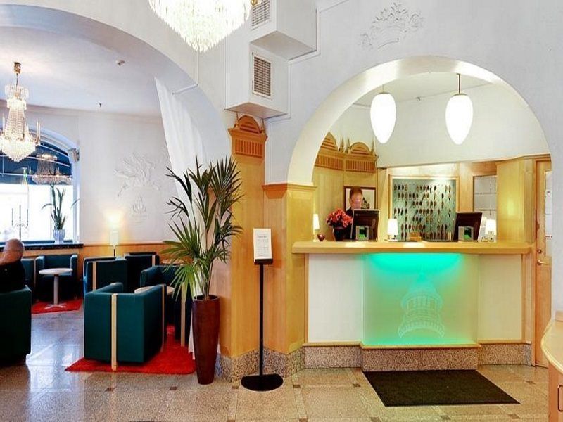 Hotel Crystal Plaza 3*